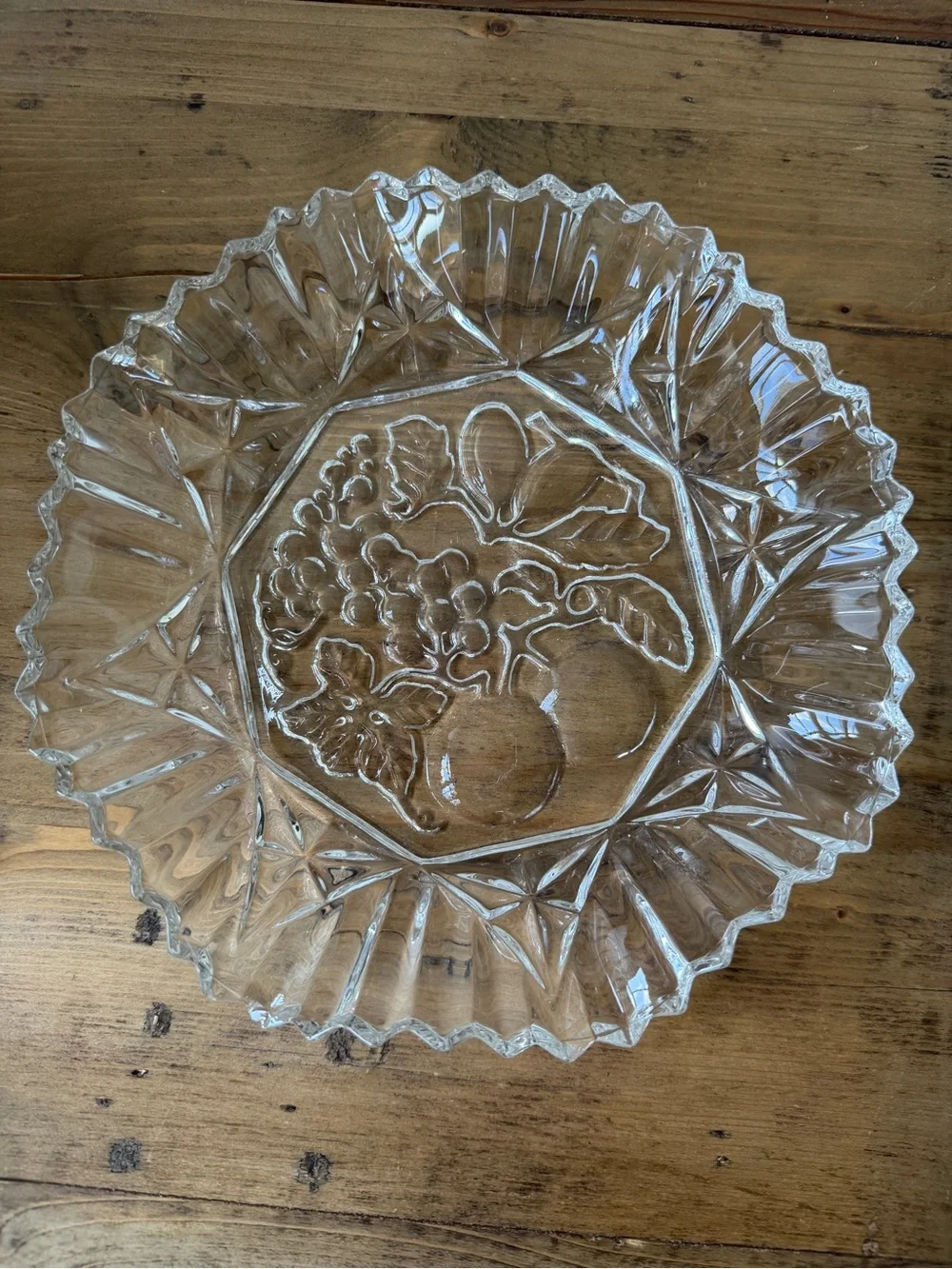 Clear Glass Decorative Fruit Pattern Serving Bowl